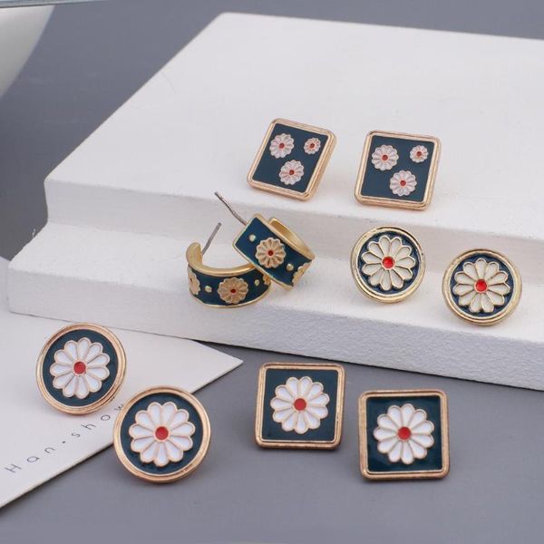 

aensoa 2020 new vintage small daisy flower enamel geometric simple metal floral stud earring for women girls retro jewelry gifts, Golden;silver