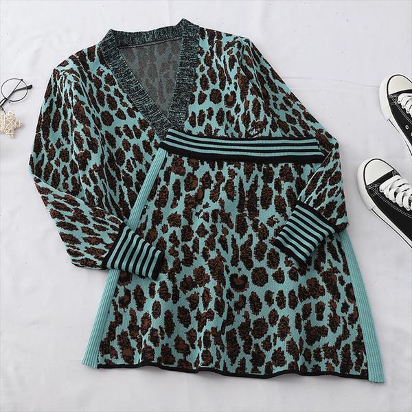 

long sleeve v neck leopard striped cuffs thin knit cardigan a word skirt woman suit casual fashion 2021 autumn new tz45, Gray