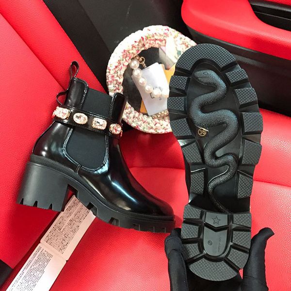 

new snake botton winter shoe luxurys designers casual shoes genuine leather boots women martin diamonds belt chain boot chaussures, Black