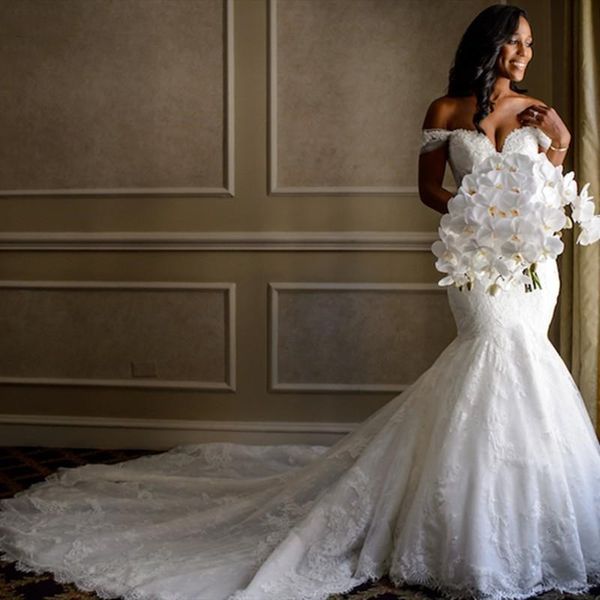 

vintage full lace mermaid wedding dresses off shoulder sweep train appliques court bridal gowns 2021 marriage dress vestidos de novia, White