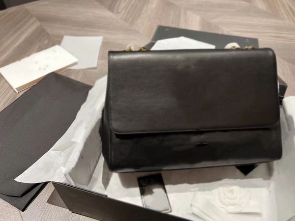 

famous high-end designer works very artistic airport bag can be portable leather shopping bag good large capacity