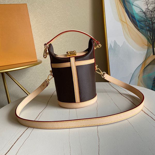 

women luxurys designers bags 2020 fashion leather bags zipper simple shoulder lock trend luxurys designers bags