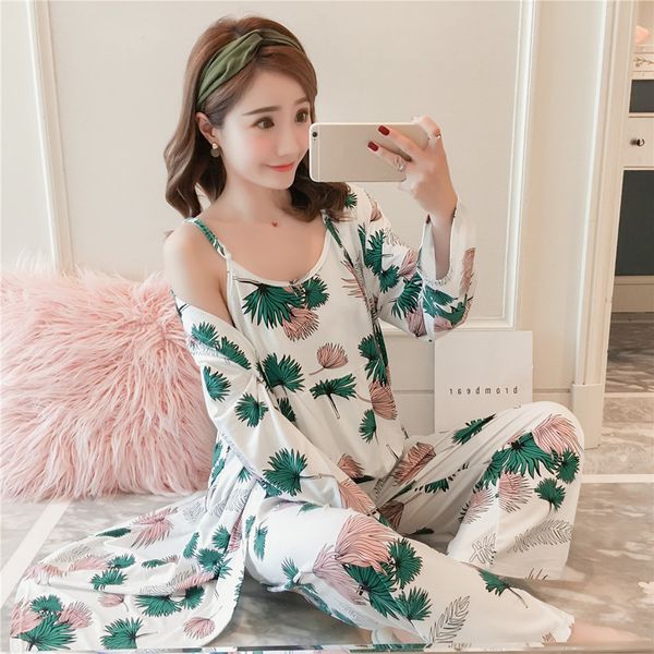 Совершенно новые женские 3 штуки Pajamas наборы Milky Silk Spaghetti Tops Tops и длинные брюки и длинные ночные рубашки. Пижамас набор Y200708