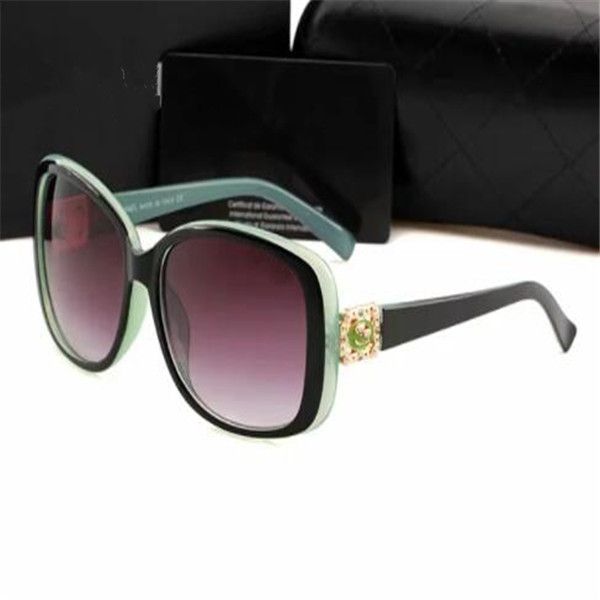 

2022 designer fashion women sunglasses luxury eyeglasses outdoor shades pc frame classic lady luxury sunglasses mirrors, White;black