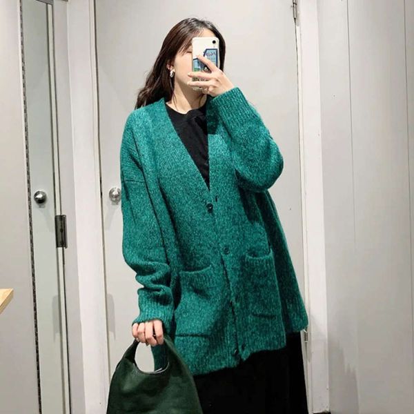 

cos2020 autumn winter new wool long sleeve v-neck pocket loose and thin green versatile knitted cardigan for women, White;black