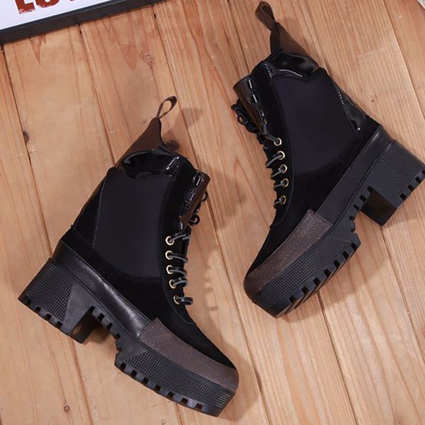

2020 new women world tour desert boot platform boot spaceship ankle boots 5cm heel flamingos medal martin boots heavy duty soles with box, Black