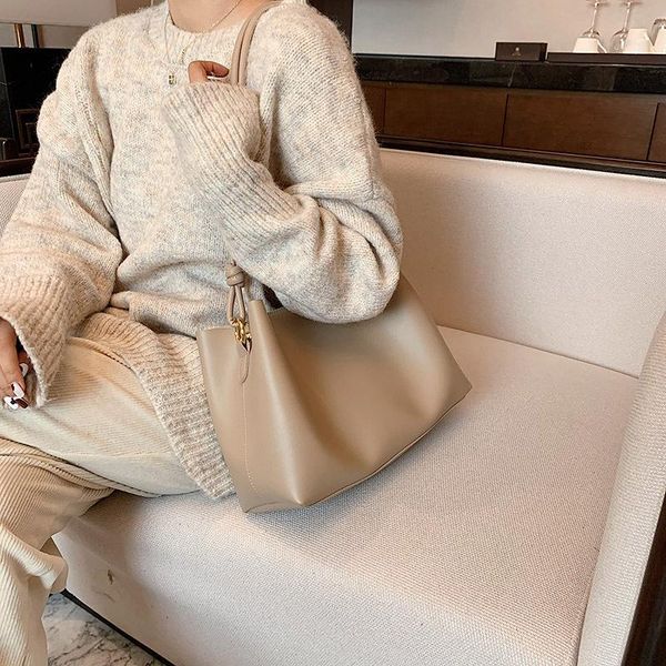 

cross body 2021 large capacity single shoulder bag