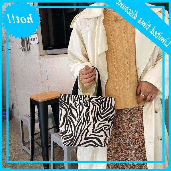 

0571 literature corduroy box lunch cute daisy print hand carry canvas bag