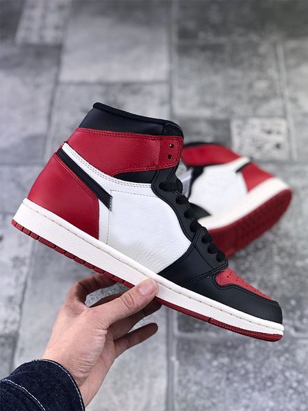 

2021 latest jumpman 1 i chaussures 1s men women basketball shoes bred toe good quality mens trainers designer sports sneakers us5.5-11, White;red