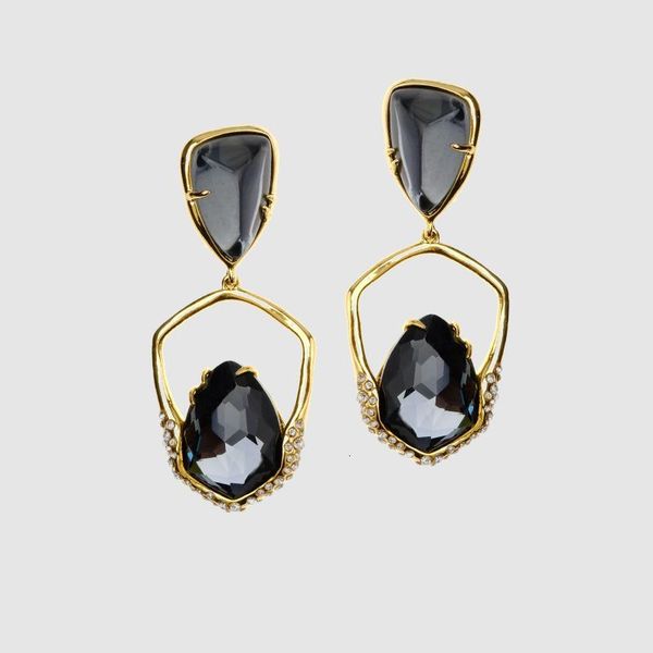 

amorita boutique fashionable earrings black pendant