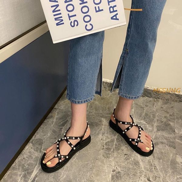 

summer new women sandals black pearl straps flat shoes woman casual thick bottom beach shoes flats peep toe women's sandals1