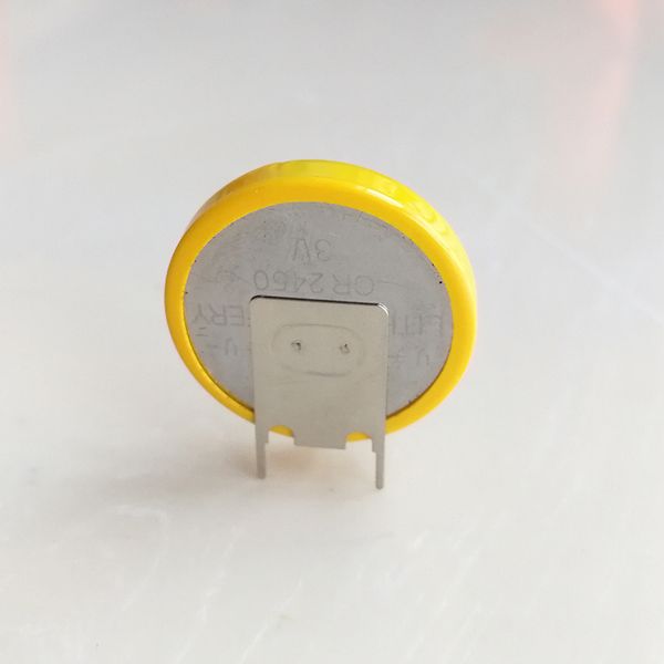 50pcs por lote Super qualidade Solded Tabs CR2450 Botão de botão 3V Bateria com pinos para PCB