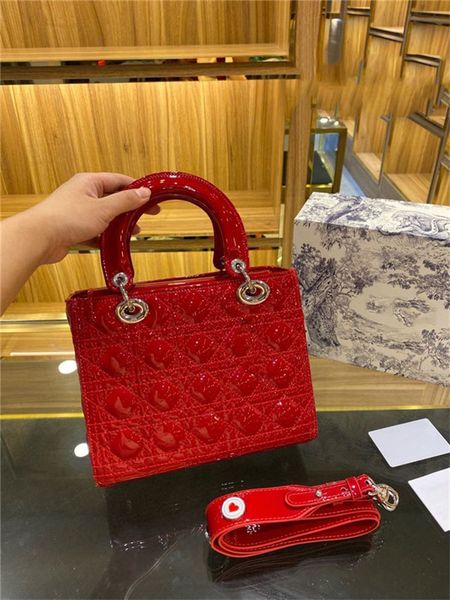 

princess lady women fashion vintage clutch handbags removable badge broadband patent leather alligator diamond clutch luxury designer bags