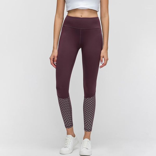 

yoga outfits twe naked-feel fabric sport gym tights pants women calf prints squatproof fitness workout legging with side pocket 20211, White;red