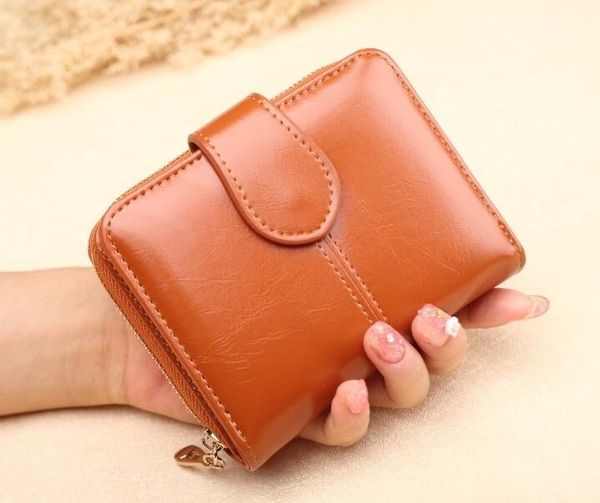 

popular new wallet women's short leather wallet wax leather handbag oil leather cam bag, Red;black