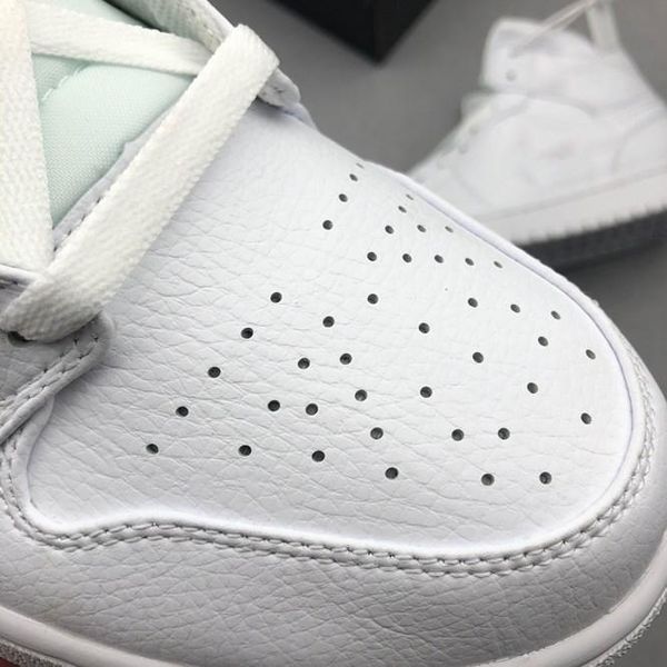 

discount 1 retro high guava ice guava ice sail size 36-46 fashion trainers new designer sneakers designer sho light smoke ges