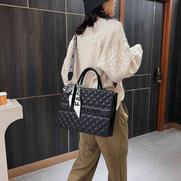

lingge small autumn and winter 100 shoulder bag red popular underarm tote bag