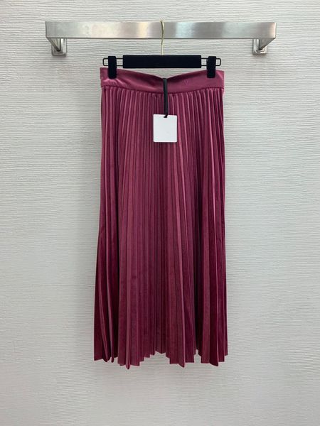 

autumn and winter 2020 new high end waist letter embroidery high waist velvet pleated skirt, Black;gray