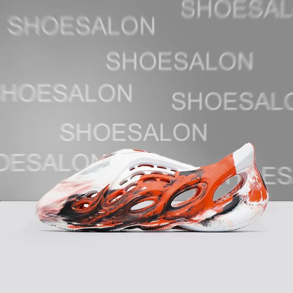 

2021 foam runner kanye west clog sandal triple black slide fashion slipper women mens tainers designer beach sandals slip-on shoes