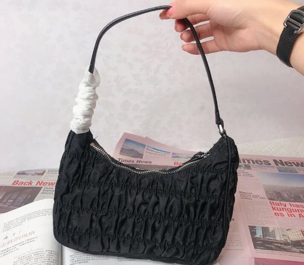 

2021 new luxury handbag fashion shoulder bags black portable bag classic messenger bags women pleated bags purse k03