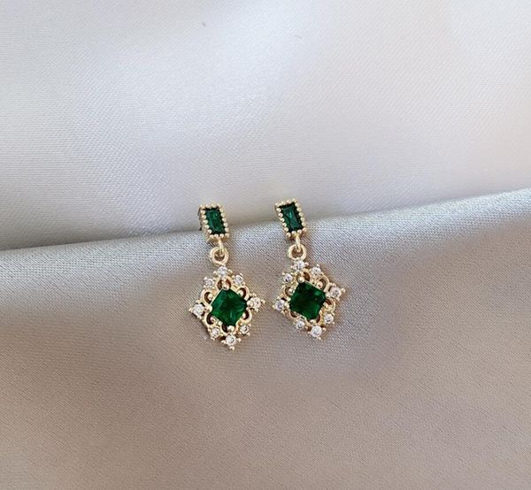 

2020 the new vintage french style emerald-carved delicate earrings for ladies evening wear accessories 437, Golden;silver