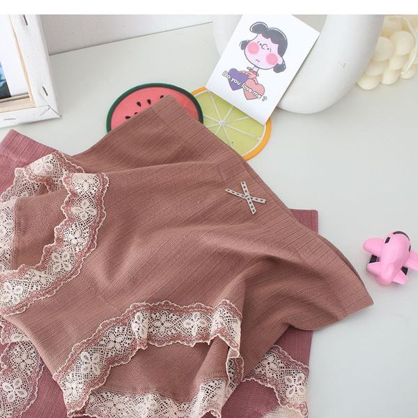 

ladies lace panties seamless mid-waist close-fitting panties highly elastic and breathable ladies briefs wholesale, Black;pink