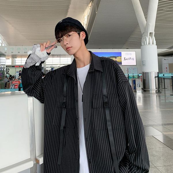 

2019 autumn and winter korean version of the new locomotive men's casual stripes handsome long-sleeved shirt1, White;black