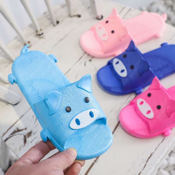 

and summer slippers boys girls indoor household children's bathroom soft bottom baby sandals, Black;red