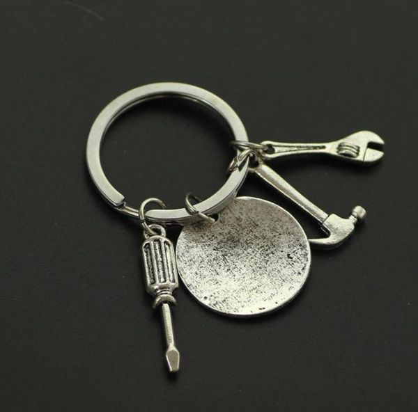 

one keyring ''if dad can't no fix it can'' hand tools keychain hammer screwdriver wrench charms ring key holder, Silver