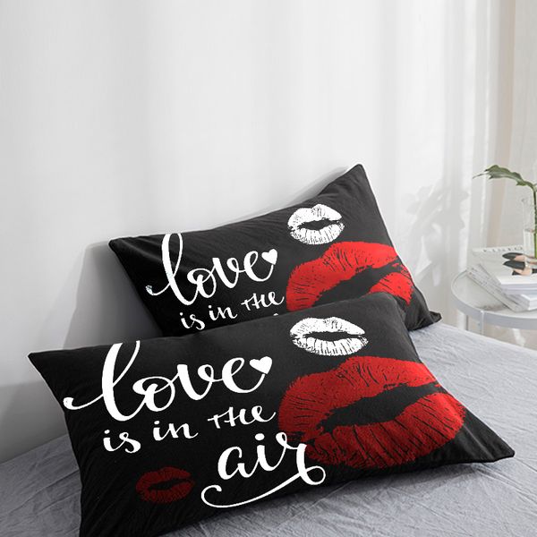 Personalizado travesseiro travesseiro 50x70 50x75 50x80 70x70 descanso decorativo capa sexy lábio vermelho na cama preta shipping 201212