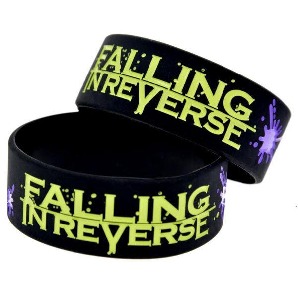

bracelet reverse 1pc in black silicone debossed falling for music concertpbvj