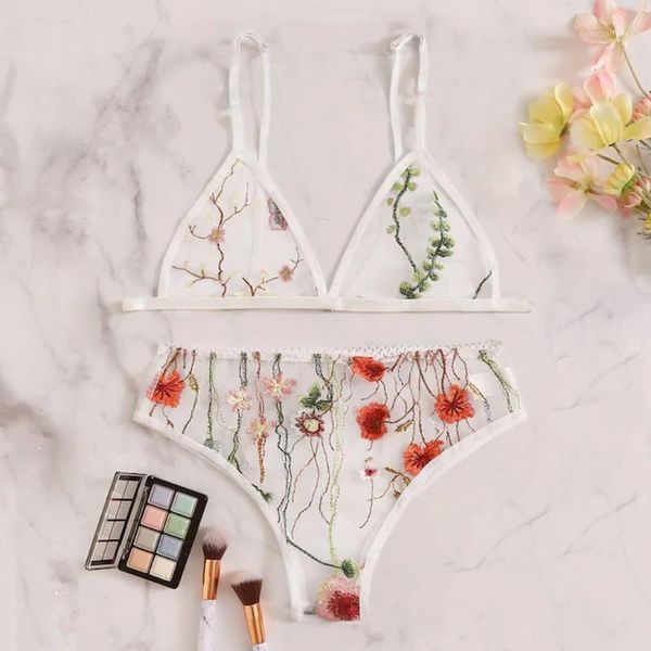 

fashion women v-neck floral embroidered lace lingerie set black underwear women steel-rimless underwear 1.171, Black;white