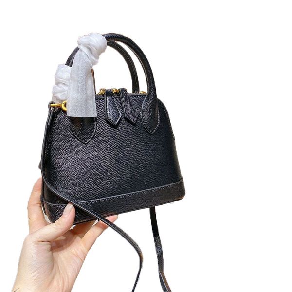

designer shell handbags luxurys women fashion leather clutch shoulder bag crossbody bags for man womens wallets