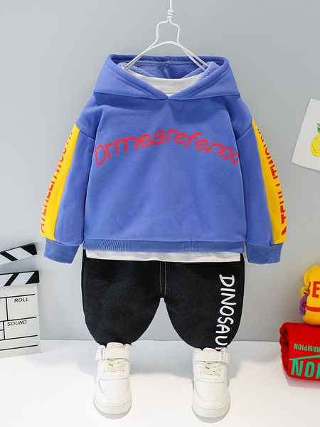 

3-year-old children's boy's winter sweater, White