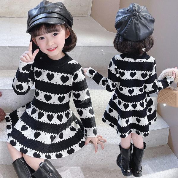 Pulôver 2022 bebê meninas camisola de malha vestido crianças primavera infantil casual coração padrão coreano princesa roupas