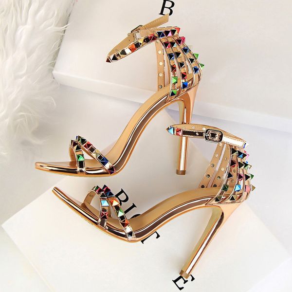 

2020 women 11cm high heels rivets studded sandals lady sandles stiletto gladiator pumps stripper summer fetish platform shoes y200702, Black