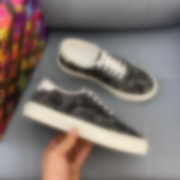 

new real leather men designer sneakers women star studded casual shoes mesh leather camouflage studded niuniu1 combo stars metallic 8272 d1, Black