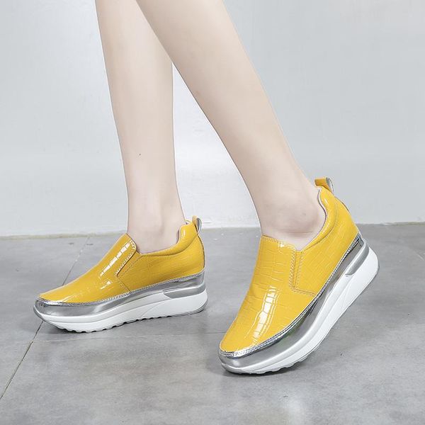 

2021 comfort creepers women flats pu leather platform shoes woman slip on black white women flats shoes zapatos de mujer
