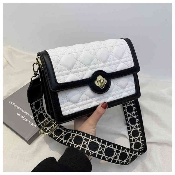 

sale 90% off texture small fragrance chain square bag new fashion summer net red one shoulder messenger box