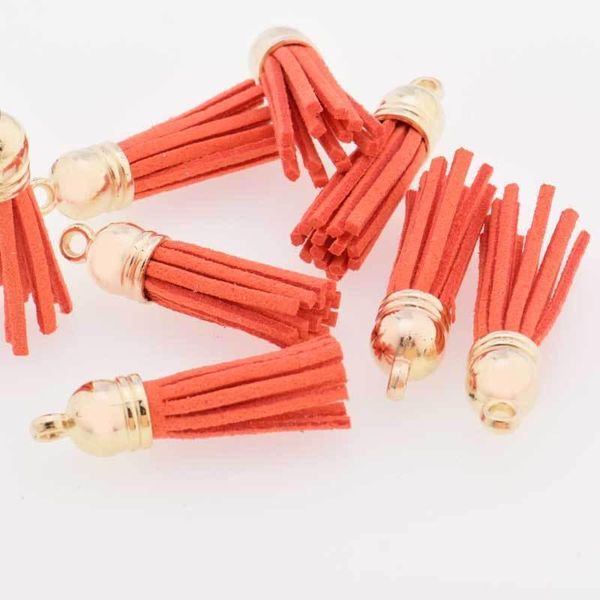 

100pcs lot personalized suede tassel pendant leather tassels for keychain bag cellphone pendant home decoration diy accessories h qylneu