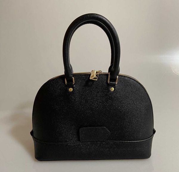 

71866242021 new fashion shell bag 83.3g