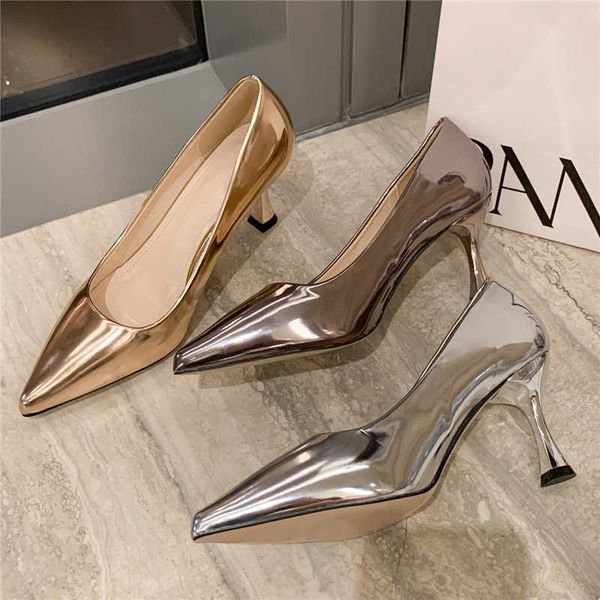 

famous brand 2022 fashion women 6.5cm heels glossy shiny pumps lady pointed toe plus size wedding bridal low gold silver fetish shoes design, Black