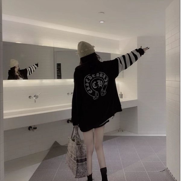 

outlet chh 2020 autumn / winter new couple's classic sanskrit horseshoe printed hooded cardigan sweater coat for men and women xugm, Black