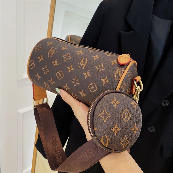 

2022 factory wholesale new boston women's fashion wide shoulder belt messenger texture versatile printed cylinder pillow bag n2kk