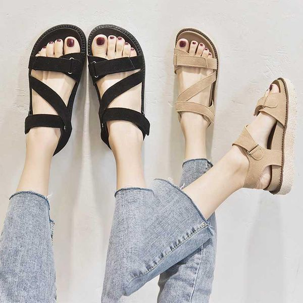 

2020 new sandals women's korean fashion flat heel beach shoes versatile casual thick bottomed muffin sandals students1, Black