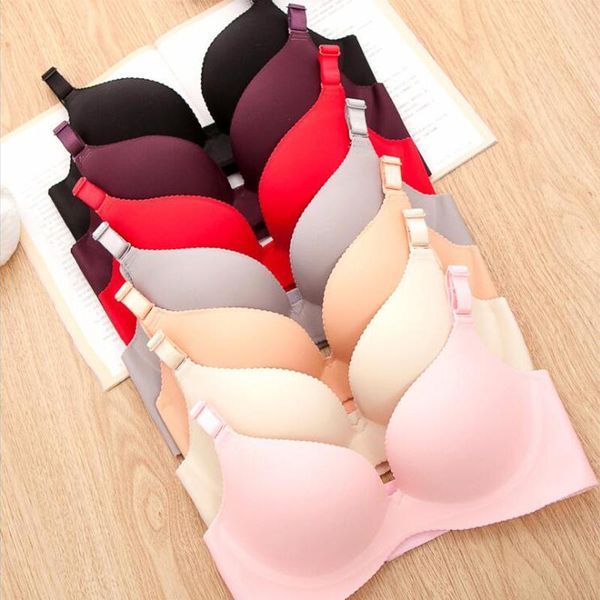 

saisus comfortable smooth seamless gather women bra one-piece rimless underwear without steel ring for ladies, Red;black