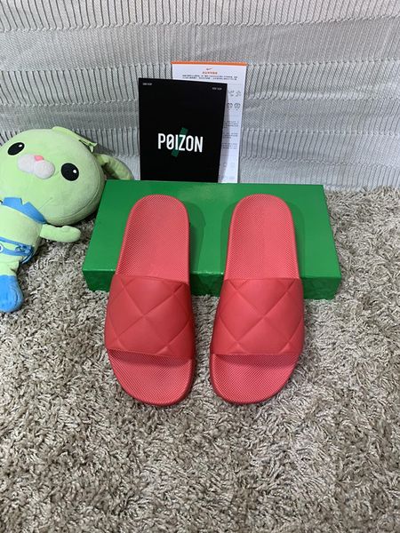 

designer sandals with box pool pillow slide slippers brand man luxury slippers flat comfort mule 0802, Black