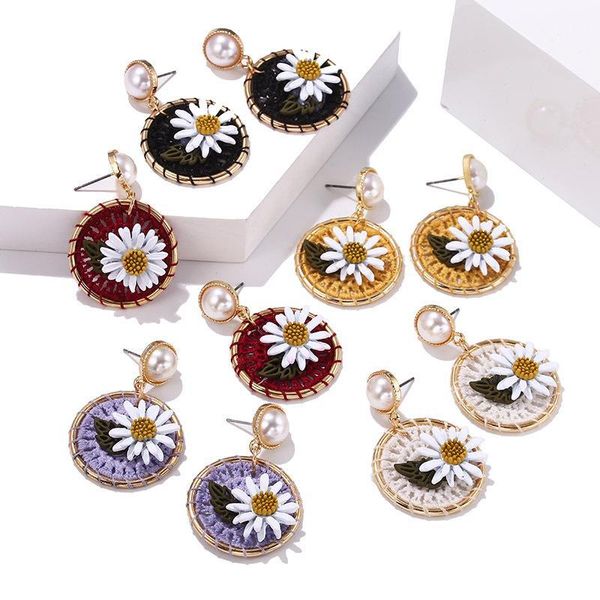 

shiny side fashion brand jewelry daisy flower stud earrings for women gift new style handmade pearl earrings1, Golden;silver
