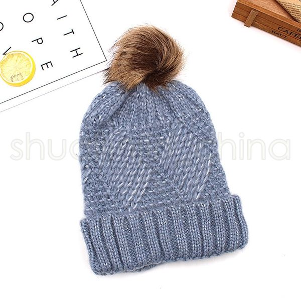 

lady soft pompon hats woman solid color knitted beanie outdoor causal winter warm ski cap halloween party hat l-tta17832
