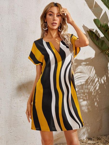 

notched neck colorblock dress she, Black;gray